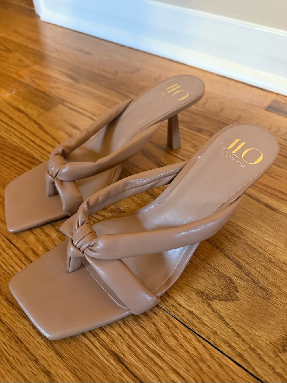 Jennifer Lopez Camel Knotted Square-Toe Heeled Sandals